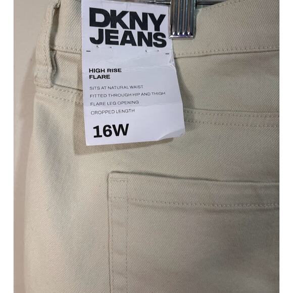 DKNY Jeans Women's Williamsburg High Rise Flare Crop Plus Size 16W NWT - Picture 7 of 10